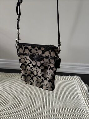 Vintage Coach Black and Beige Signature Crossbody Bag